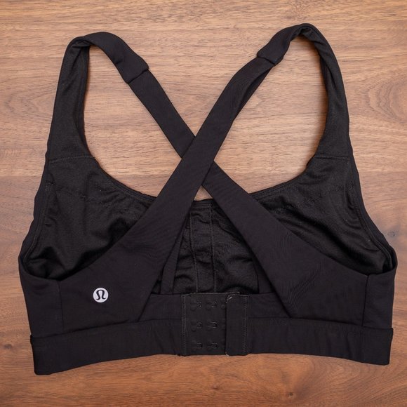 Black Lululemon Sports Bra - Size 6 - Picture 2 of 4